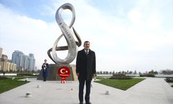 Cumhurbaşkanı Yardımcısı Yılmaz, Bakü'de şehitlikleri ziyaret etti: