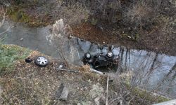 Gümüşhane'de Harşit Çayı'na devrilen otomobildeki bir kişi hayatını kaybetti