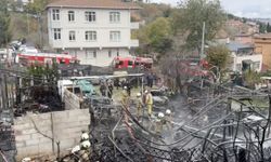 GÜNCELLEME - Sarıyer'de oto tamirhanesinde çıkan yangın söndürüldü