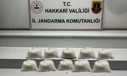 Hakkari'de 9 kilo 890 gram sentetik uyuşturucu ele geçirildi