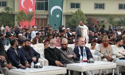 İHH tarafından Pakistan'da düzenlenen toplu nikah merasimiyle 43 çift dünyaevine girdi