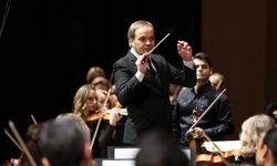 İstanbul Devlet Senfoni Orkestrası keman virtüözü Robert Lakatos'u ağırladı