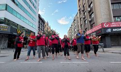 İzmir'de belediye iştiraki üç şirketin işçileri eylem yaptı