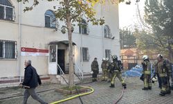 Kartal'da 2 katlı binada çıkan yangın söndürüldü