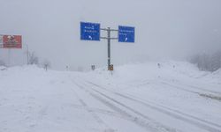 Kastamonu'da yüksek rakımlı bölgeler yoğun kar yağışı altında