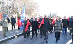 Kayseri'de akademisyenler terör saldırısında şehit olan 15 askeri andı