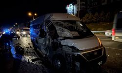 Kocaeli'de iki işçi servisinin çarpıştığı kazada 3 kişi yaralandı