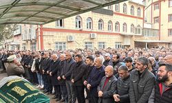 Kocaeli'de işçi servisinin çarpması sonucu ölen çocuğun cenazesi defnedildi