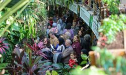 Konya'nın tarihi ve turistik mekanları, Mevlana'yı Anma Törenleri'nde yaklaşık 120 bin kişiyi ağırladı