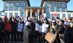 Kütahya'da mobbinge maruz kaldığı iddia edilen belediye işçileri eylem yaptı