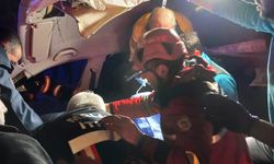 Malatya'da trambüs direğine çarpan otomobildeki 2 kişi yaralandı