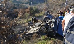 Manisa'da şarampole devrilen otomobilin sürücüsü yaralandı
