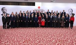 MHP Genel Başkanı Bahçeli, parti bünyesindeki enstitülerin temsilcileriyle bir araya geldi