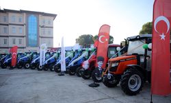 Muğla'da ORKÖY projesiyle alınan 36 traktör orman köylüsüne verildi
