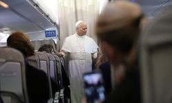 Papa 14. Leo, ilk dış gezisi dönüşünde değerlendirmelerde bulundu: