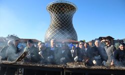 Rize'deki festivalde 2 ton hamsi dağıtıldı