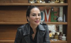 RÖPORTAJ - Unutulmaz şarkılara imza atan Demet Sağıroğlu, sanat hayatını AA'ya anlattı: