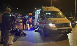 Samsun'da hafif ticari araçla çarpışan motosikletteki 2 kişi yaralandı