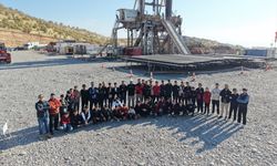 Silopi'deki Dader-1 sondaj sahası lise öğrencilerini ağırladı