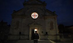 Suriye'nin İdlib ilinde 14 yıl sonra Noel ışıklandırması yapıldı