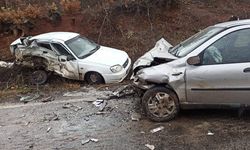 Tokat'ta iki otomobilin çarpıştığı kazada 1 kişi öldü, 2 kişi yaralandı