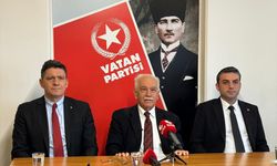Vatan Partisi Genel Başkanı Perinçek İstanbul'da basın toplantısı düzenledi