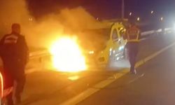 Aydın'da hafif ticari araçta çıkan yangın söndürüldü