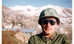 Ceza kestiği sürücünün şehit babası olduğunu öğrenince evine gidip ödenen parayı iade etti