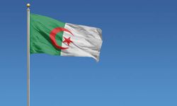 Cezayir'de Fransız sömürgeciliği suç ilan edildi