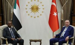 Cumhurbaşkanı Erdoğan, Sudan Egemenlik Konseyi Başkanı el-Burhan'ı resmi törenle karşıladı (2)