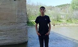 Devrilen traktörün sürücüsü Emre öldü