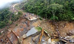 Endonezya'da şiddetli yağışların yol açtığı afetlerde hayatını kaybedenlerin sayısı 1053'e yükseldi