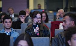 'Experience AI: Yapay Zeka Temelleri Eğitim Programı'nın yıl sonu lansmanı gerçekleştirildi