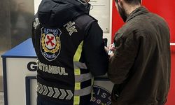 İstanbul - Ataşehir'de kırmızı ışıkta duran sürücüyü darbeden şüpheli yakalandı