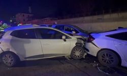 İstanbul -Çekmeköy'de 7 aracın karıştığı zincirleme kaza: 7 kişi yaralandı