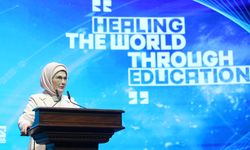 İstanbul- Emine Erdoğan: Gelecek nesillere adil bir dünya bırakmak boynumuzun borcu