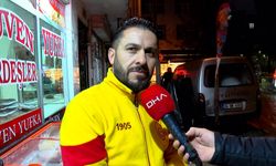 İstanbul - Küçükçekmece'de yağışın ardından çöken yola 2 kişi ve 2 hafif ticari araç düştü