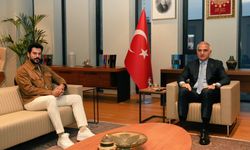 İstanbul - Oyuncu Burak Özçivit'ten Bakan Ersoy'a ziyaret