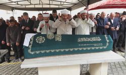 İstanbul - Pendik'teki yangında hayatını kaybeden 3 çocuğun cenazesi toprağa verildi -1