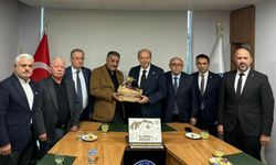 KKTC'nin 5'inci Cumhurbaşkanı Tatar'dan, ETSO'ya ziyaret