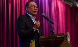 Malezya Başbakanı Enver'den Tayland ve Kamboçya'ya diyalog ve sağduyu çağrısı