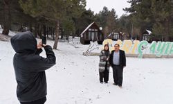 Manisa'nın yüksek kesimlerinde kar yağışı etkili oldu