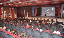 Milli Tenisçi İpek Soylu, Şırnak'ta öğrencilerle buluştu