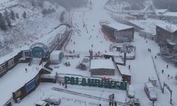 Palandöken'de kar kalınlığı 70 santimetreyi geçti; kayak merkezi dronla görüntülendi
