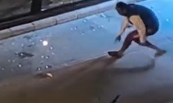 Taşla park halindeki otomobiller ile iş yerlerinin camlarını kıran şüpheli tutuklandı