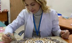 Üniversiteli Pınar, Kars'ı tanıtan rölyef sergisinin gelirini lösemili çocuklara bağışlayacak