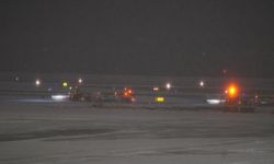 ABD'de kar fırtınası nedeniyle 13 binden fazla uçuş iptal edildi