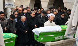 Abdullah Gül, yengesinin cenazesine katıldı