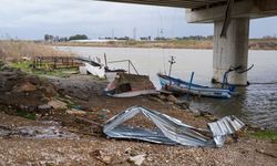 Antalya'da peş peşe hortumlar; seralar yıkıldı, çatılar uçtu