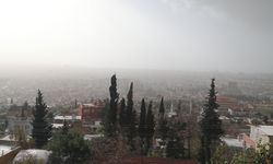 Antalya'da sis ve kuvvetli rüzgar